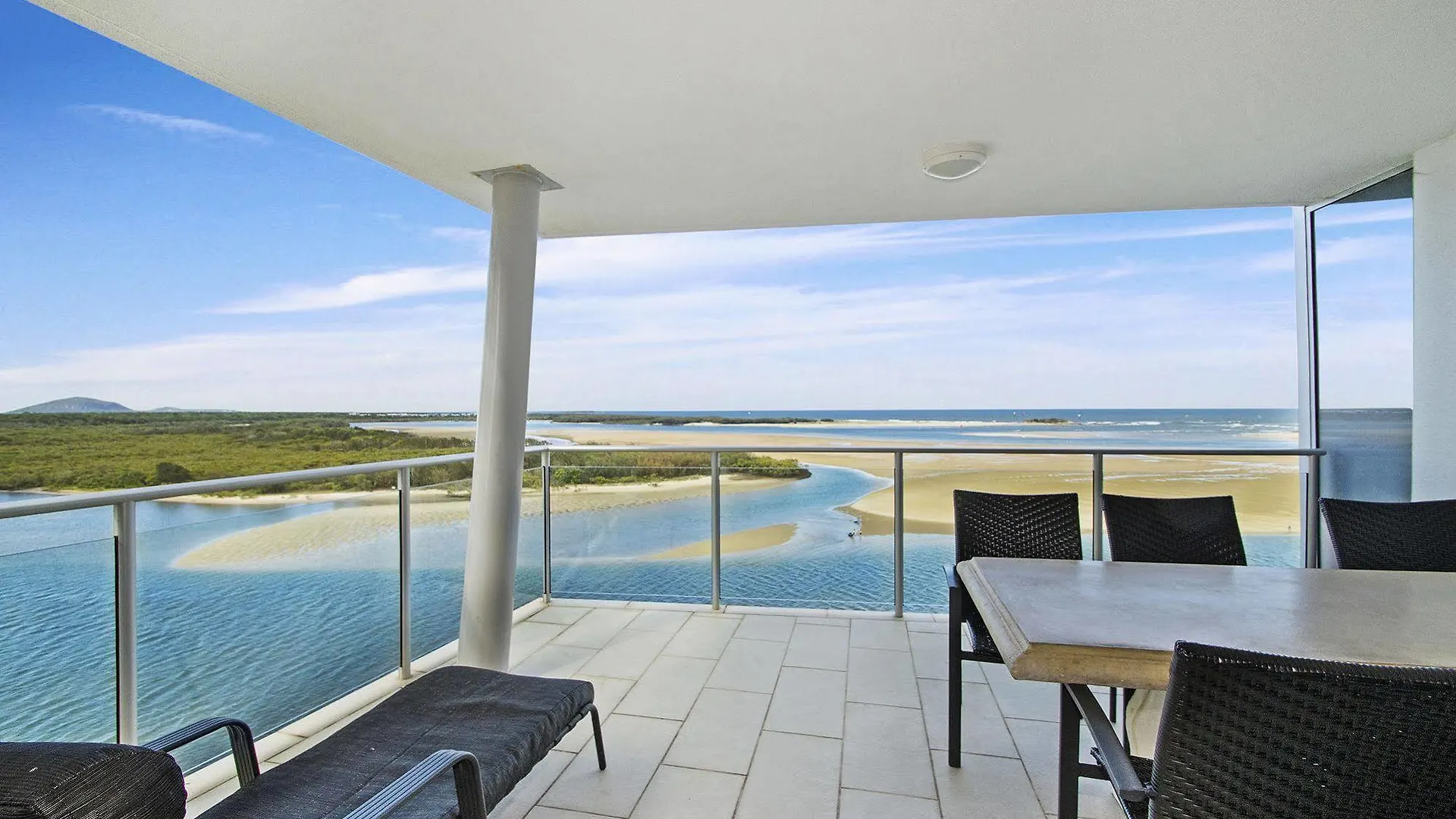 מרוצ'ידור Waves Maroochy River 4*,